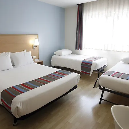 Hotell Travelodge Barcelona Fira 3*