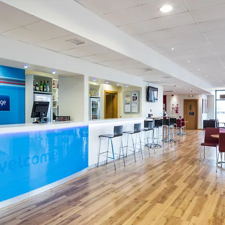 Travelodge Barcelona Fira Hotell