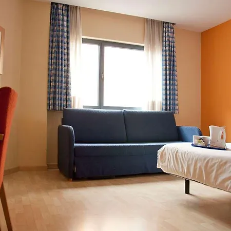 Travelodge Barcelona Fira Hotell