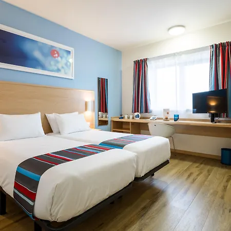 Travelodge Barcelona Fira 3* L'Hospitalet de Llobregat