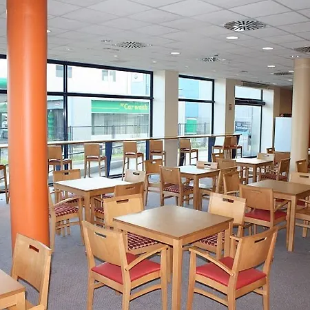 Travelodge Barcelona Fira 3*