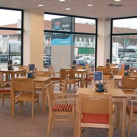 Travelodge Barcelona Fira Hotell 3*