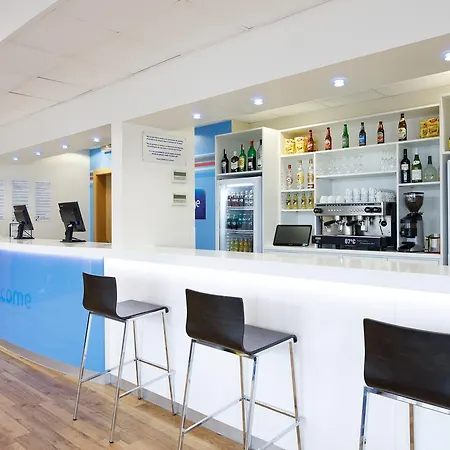 Hotell Travelodge Barcelona Fira 3*