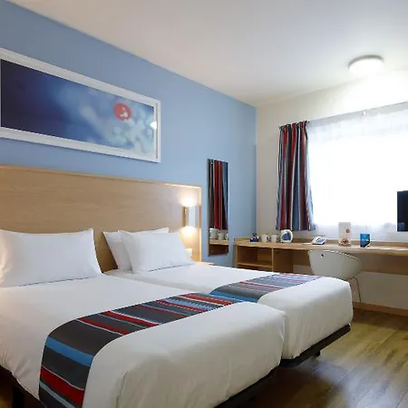 Travelodge Barcelona Fira Hotell